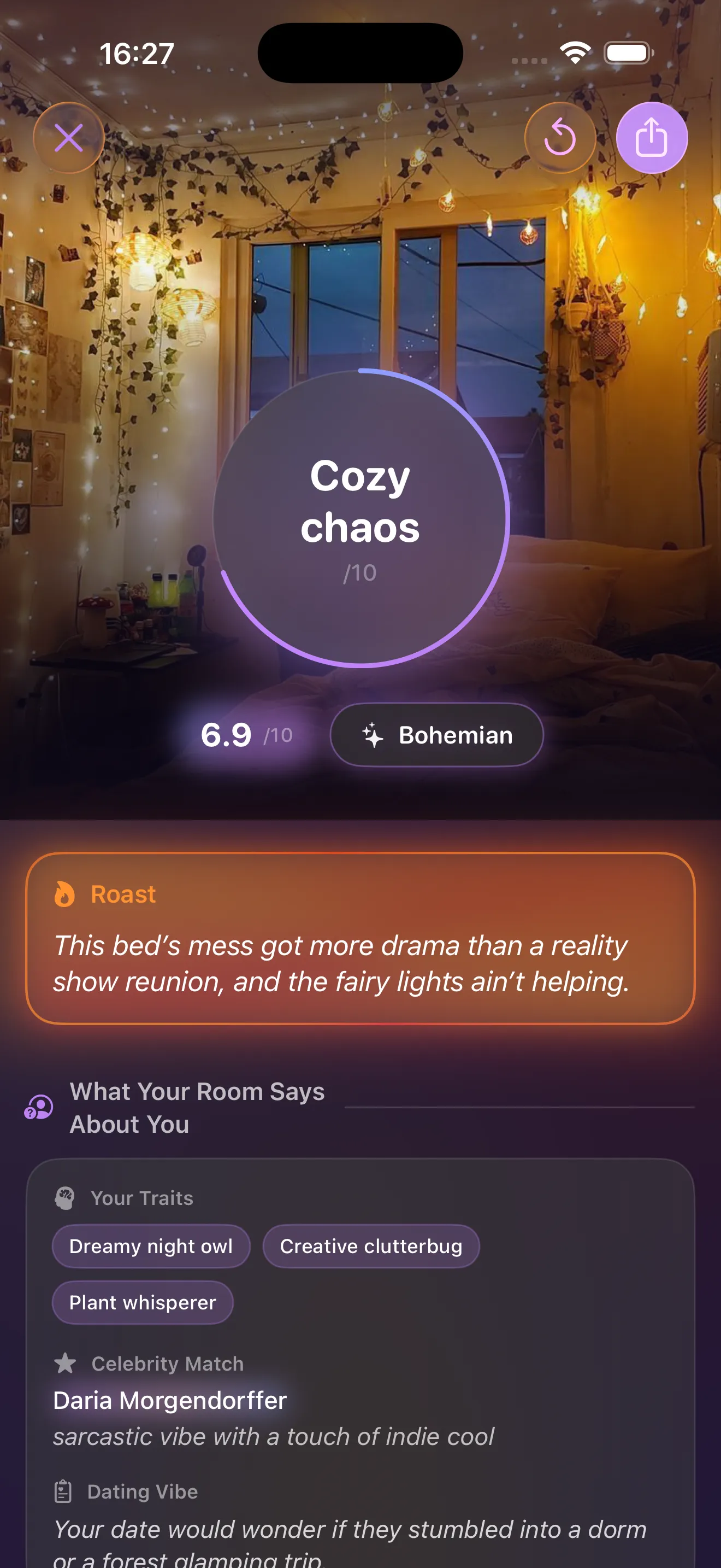 RoastMyRoom — verdict d'une chambre cozy chaos noté 6.9/10